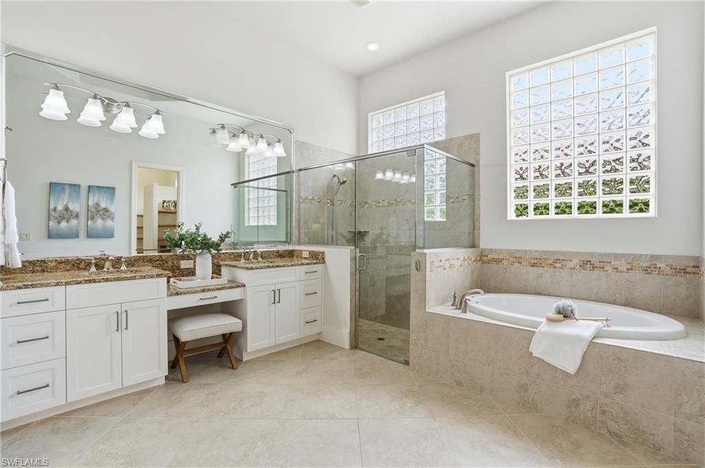 5717 Hammock Isles Dr , Naples, FL 34119 Photo