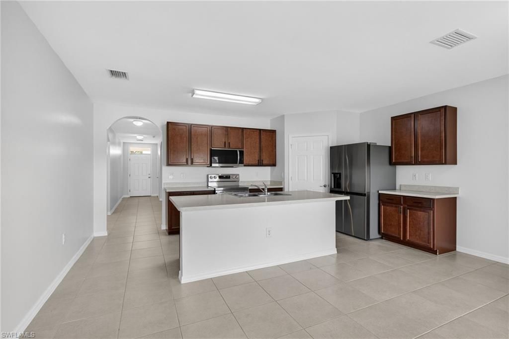 19441 Mossy Ledge Ter , Lehigh Acres, FL 33936 Photo