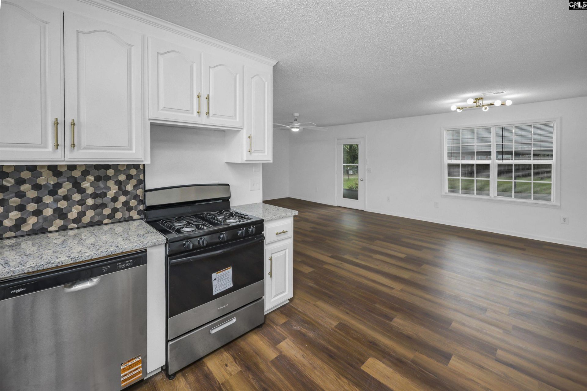 208 Smyrna Road  Photo 12