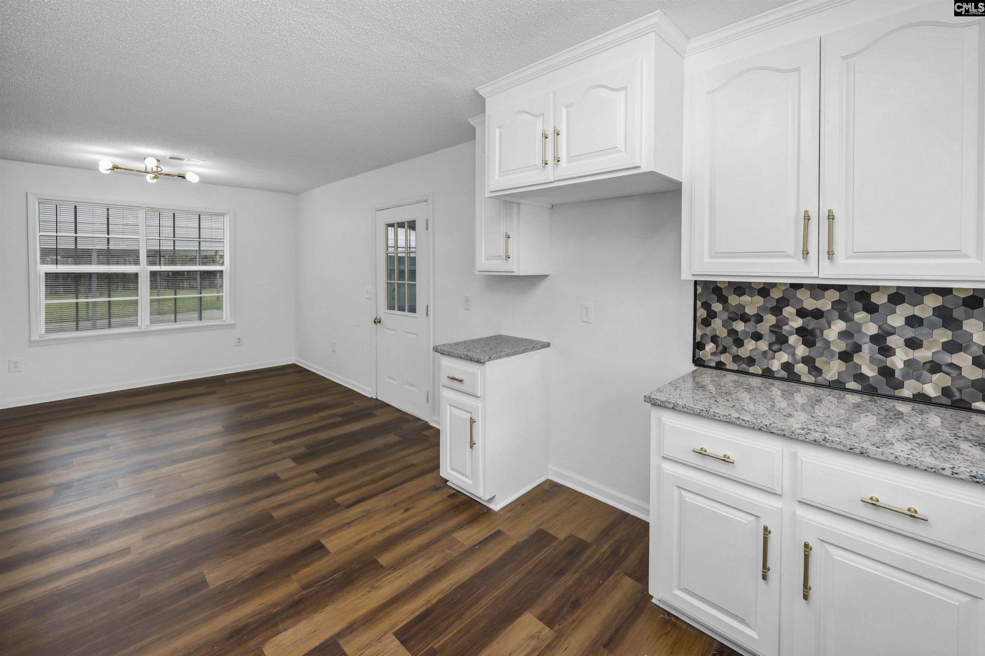 208 Smyrna Road  Photo 13