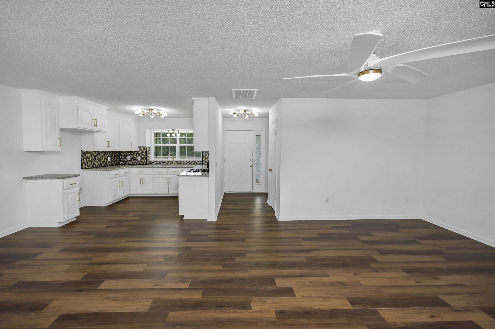 208 Smyrna Road  Photo 14
