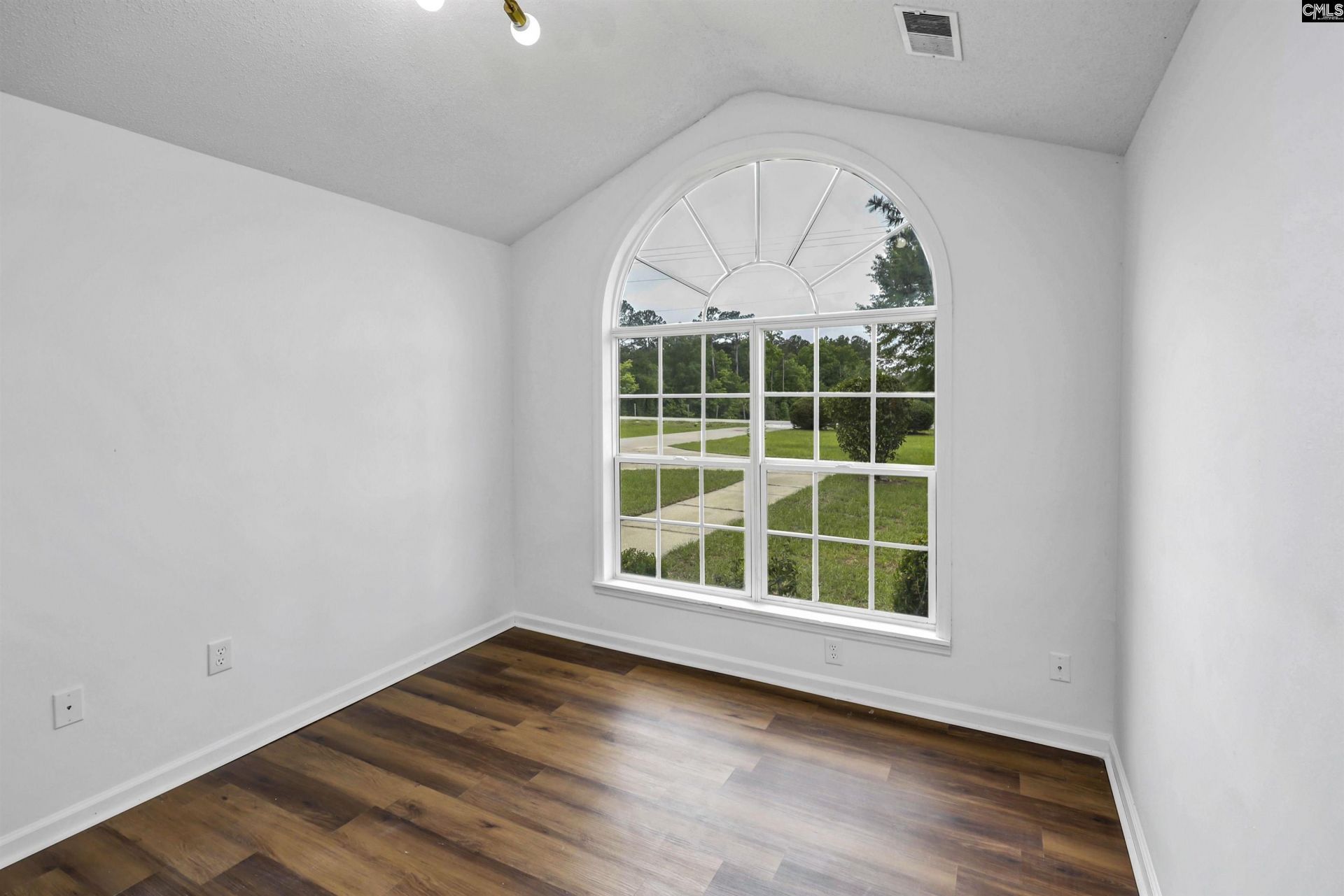 208 Smyrna Road  Photo 15