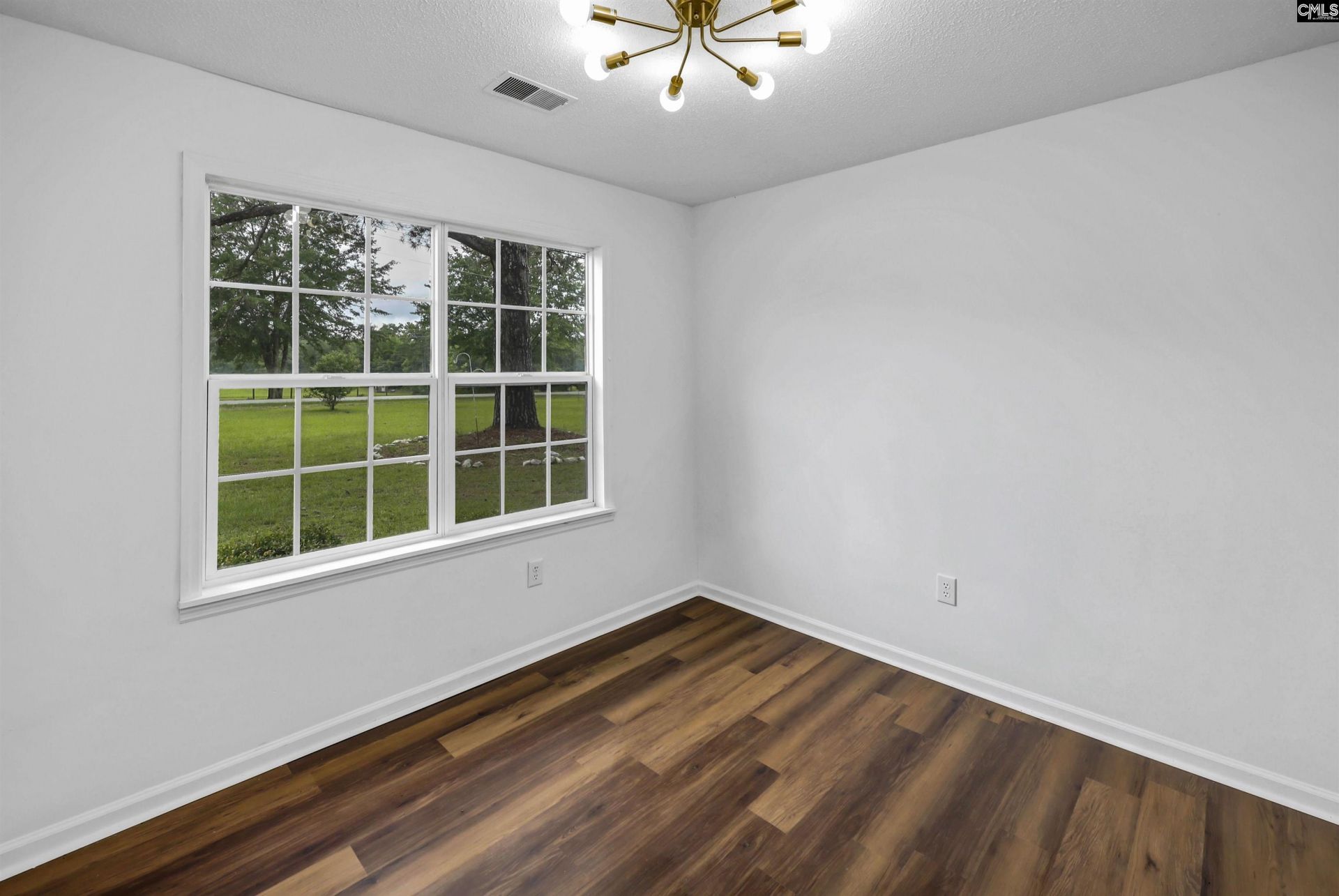 208 Smyrna Road  Photo 17
