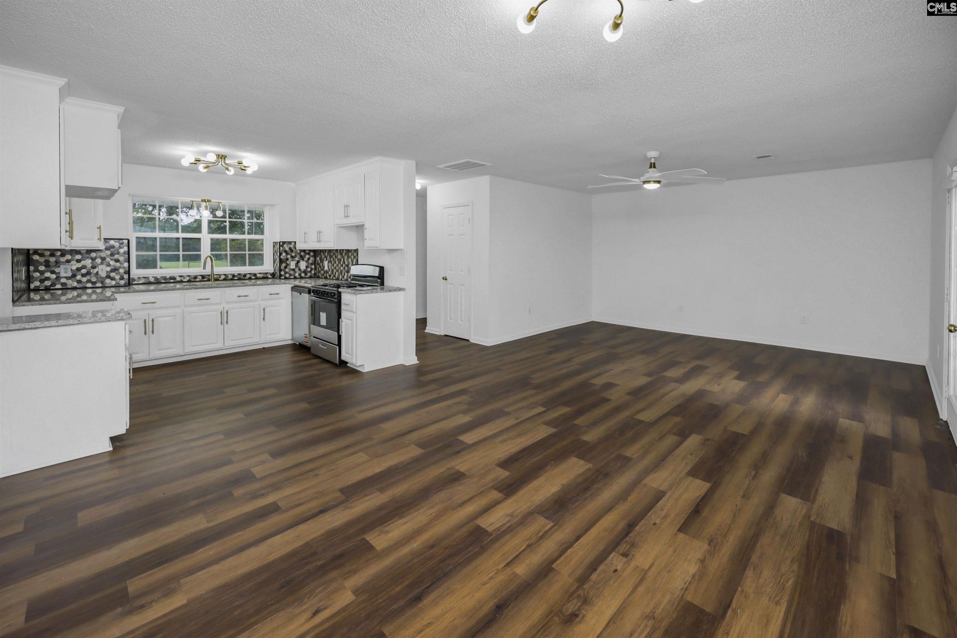 208 Smyrna Road  Photo 5