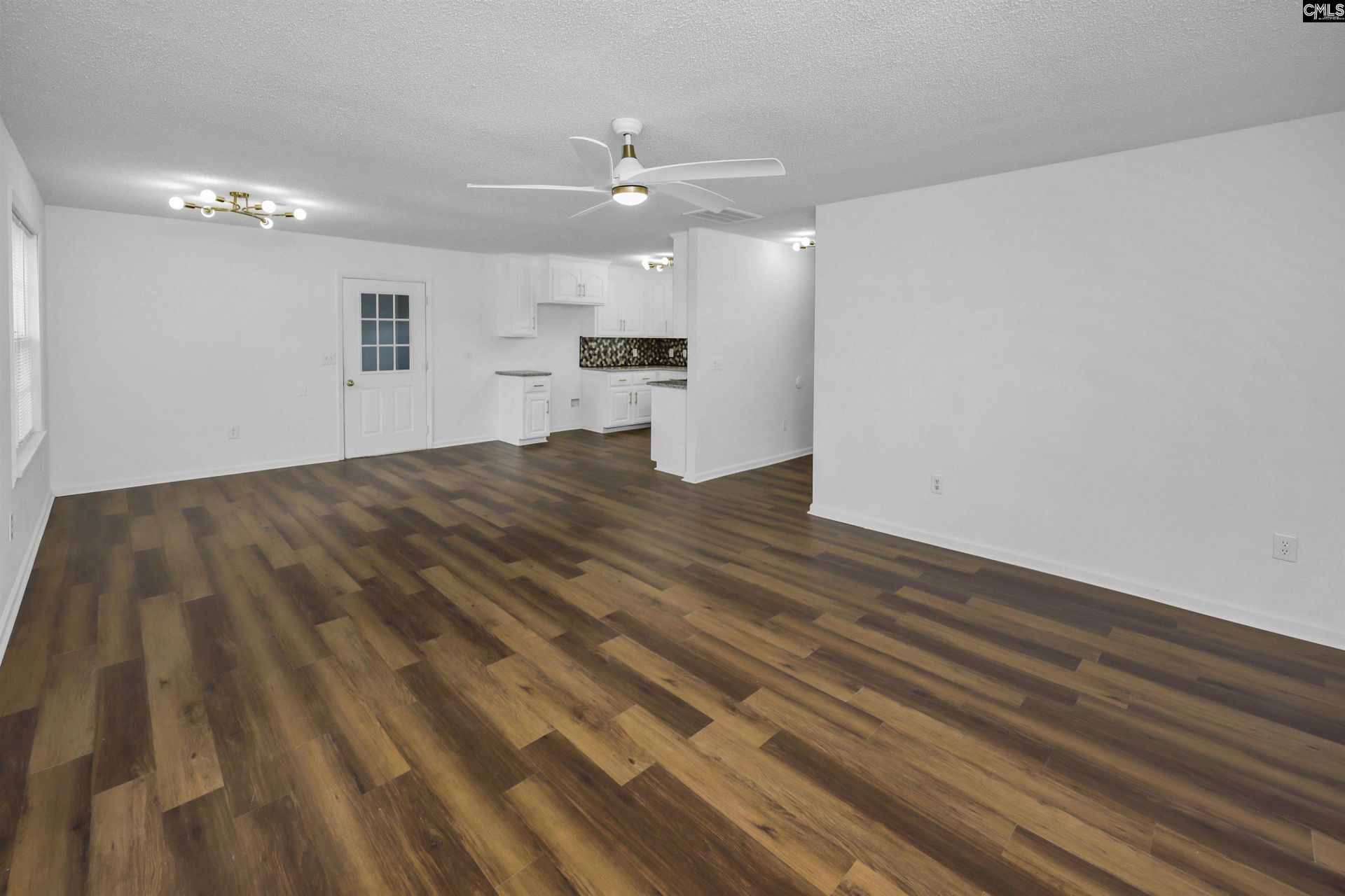208 Smyrna Road  Photo 6