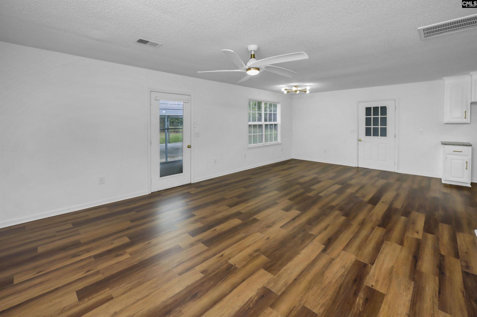 208 Smyrna Road  Photo 7