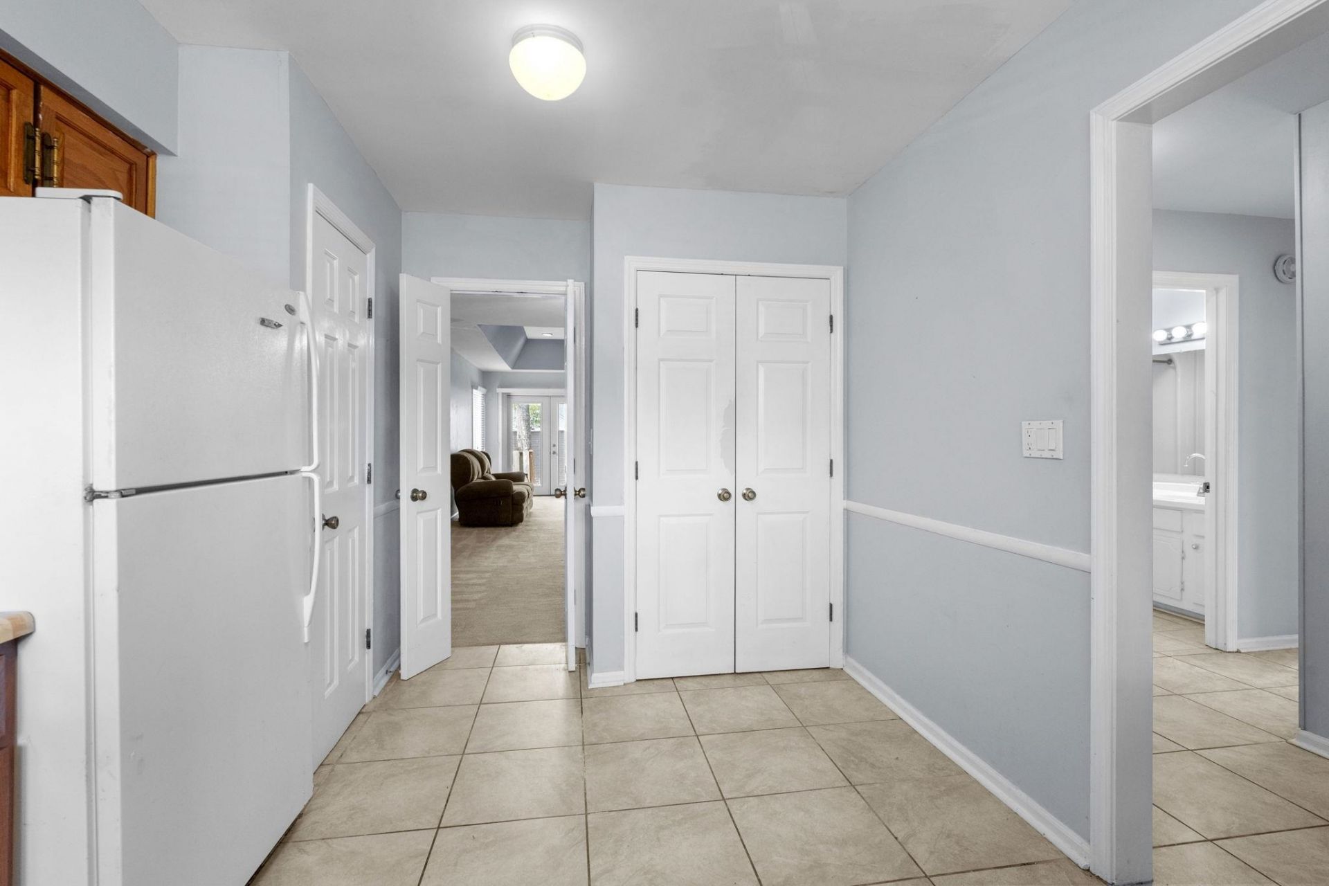 901 Colony Dr. Photo 17
