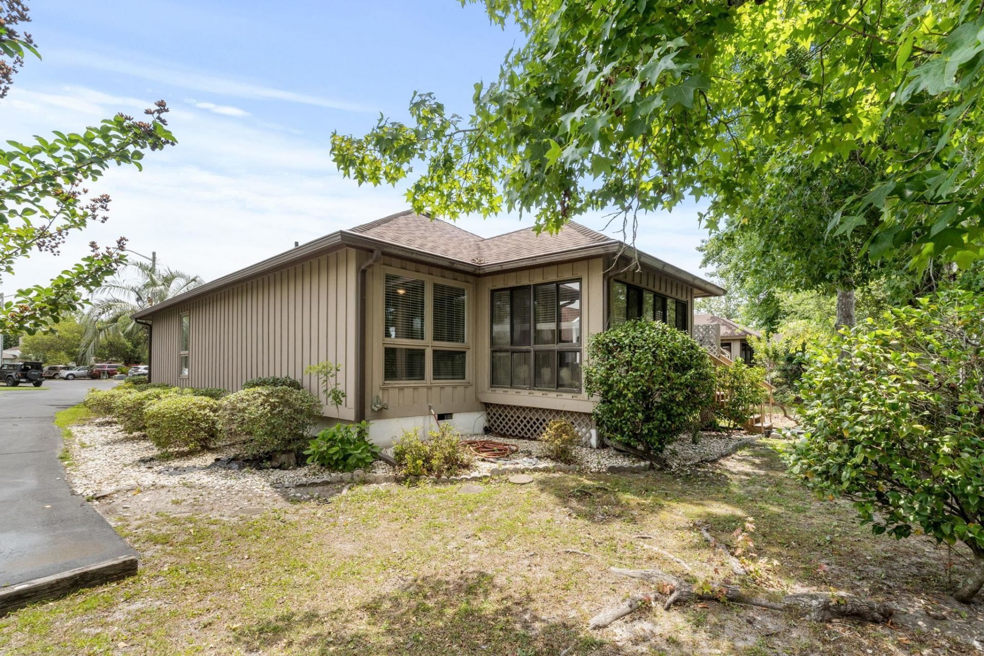 901 Colony Dr. Photo 39
