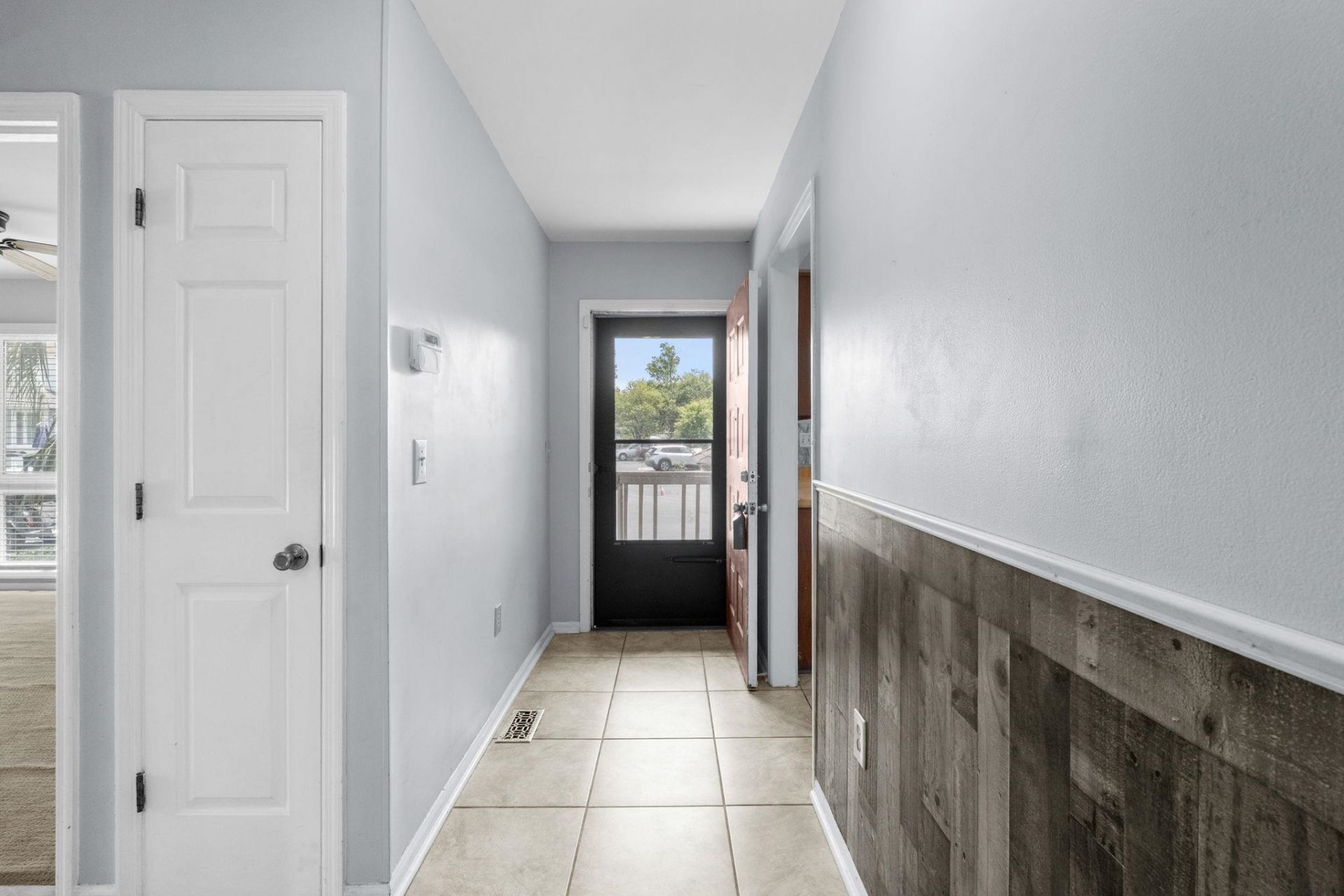 901 Colony Dr. Photo 7