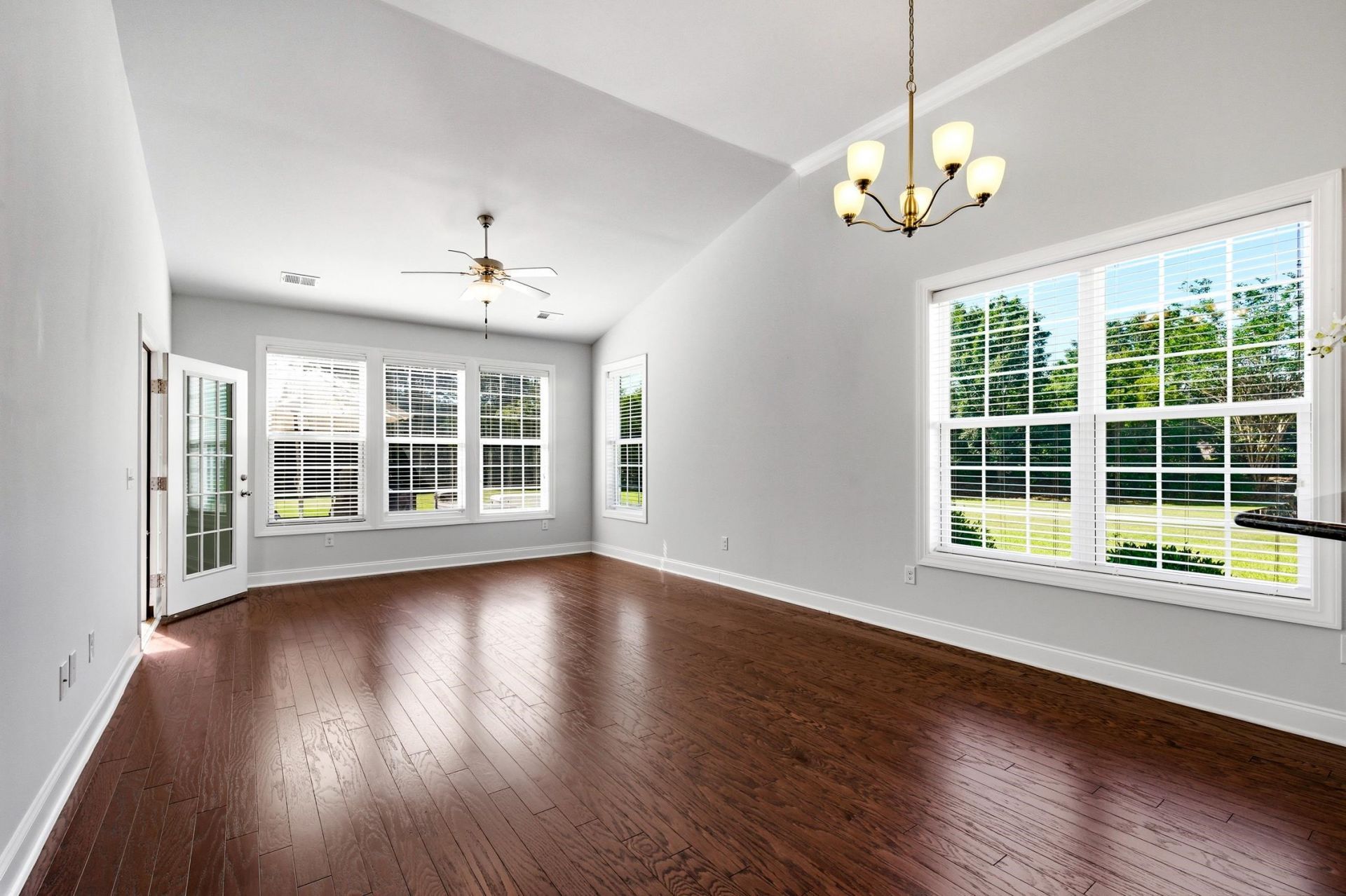 140 Parmelee Dr. Photo 11