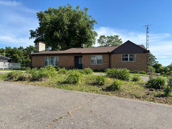 2185 N Columbus Street, Lancaster, OH 43130