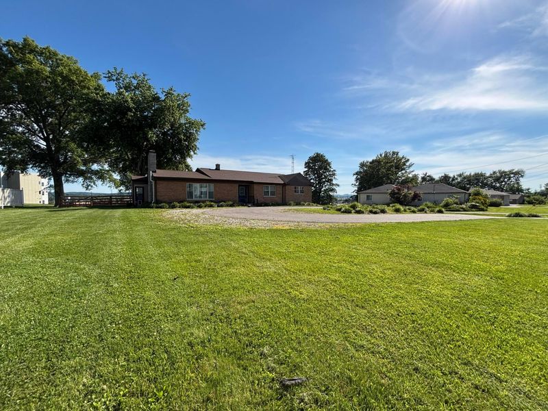 2185 N Columbus Street, Lancaster, OH 43130 Photo 4