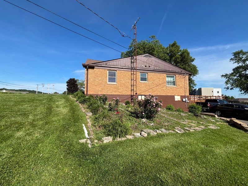 2185 N Columbus Street, Lancaster, OH 43130 Photo 4