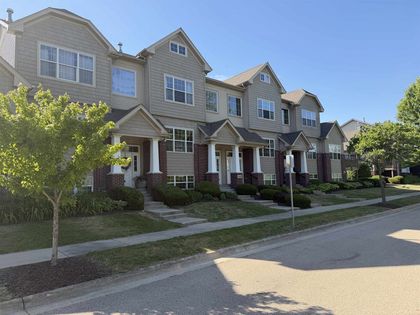 2433 RIVER OAKS #4 Lane Rockford, IL 61102