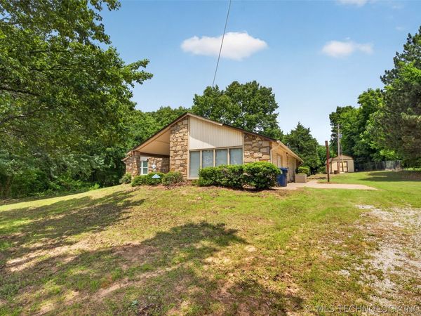 1259 N Peninsula Drive , Cleveland, OK 74020