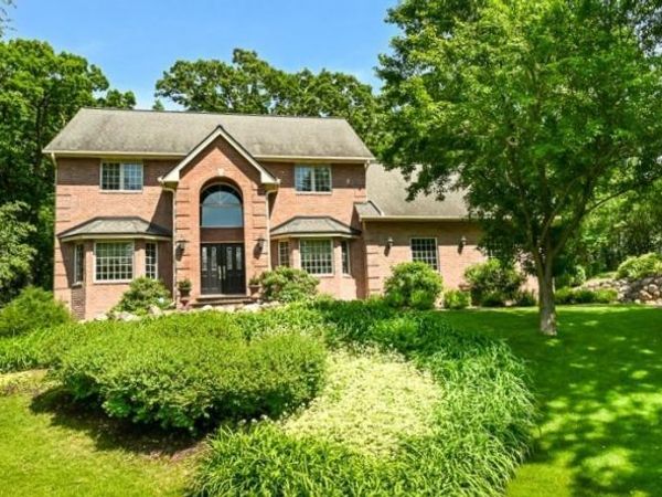 12728 Sable Drive, Burnsville, MN 55337
