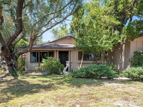 10609 Jimenez Street, Sylmar, CA 91342