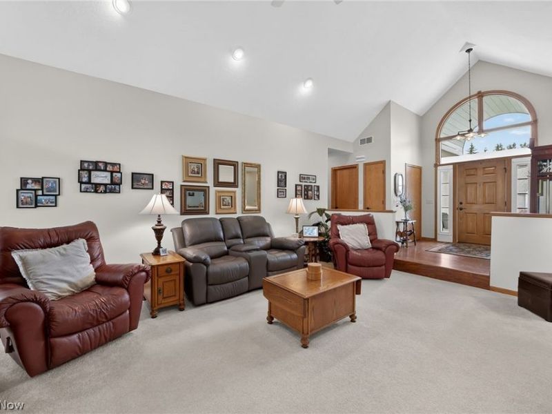 119 Barkwood Drive, Wadsworth, OH 44281 Photo 8