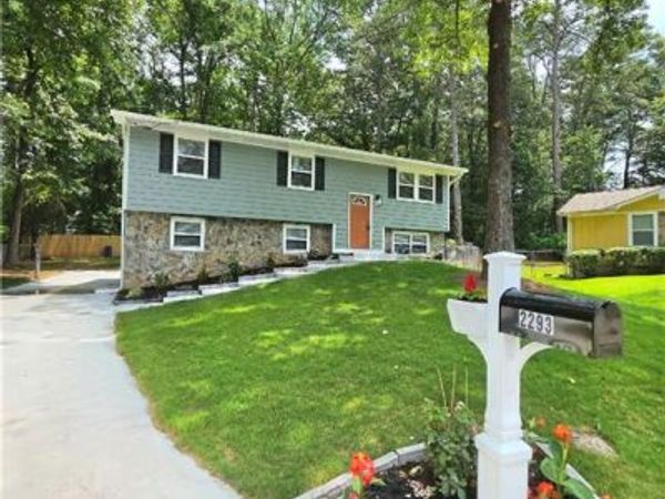2293 Cherokee Valley Drive , Lithonia, GA 30058
