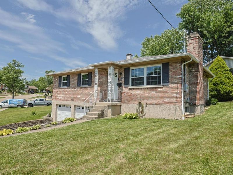 4022 Wildcherry Court, Green Township, OH 45248 Photo 2