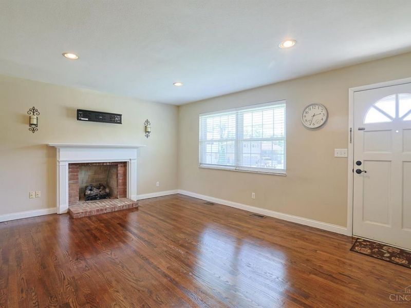 4022 Wildcherry Court, Green Township, OH 45248 Photo 4