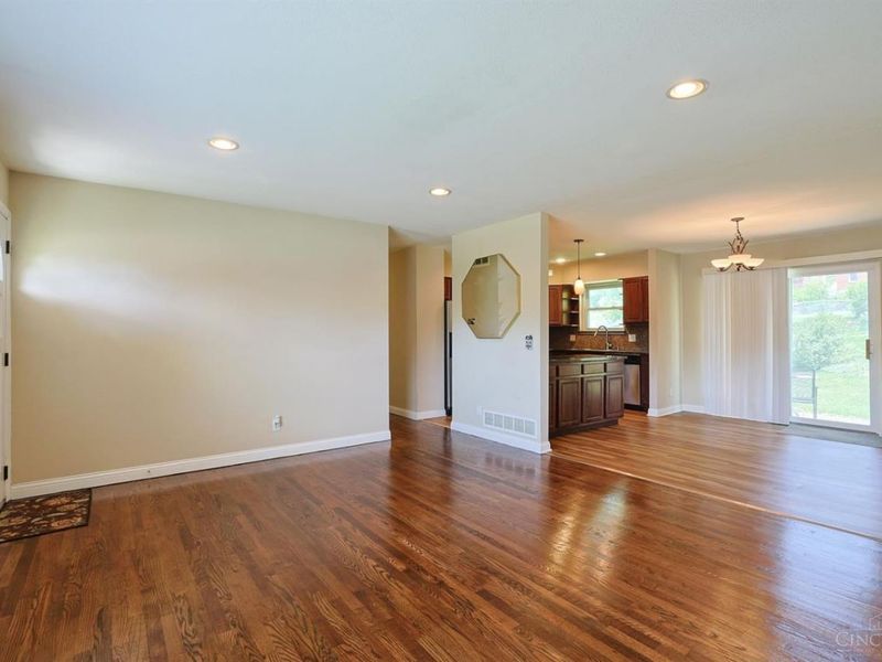4022 Wildcherry Court, Green Township, OH 45248 Photo 6