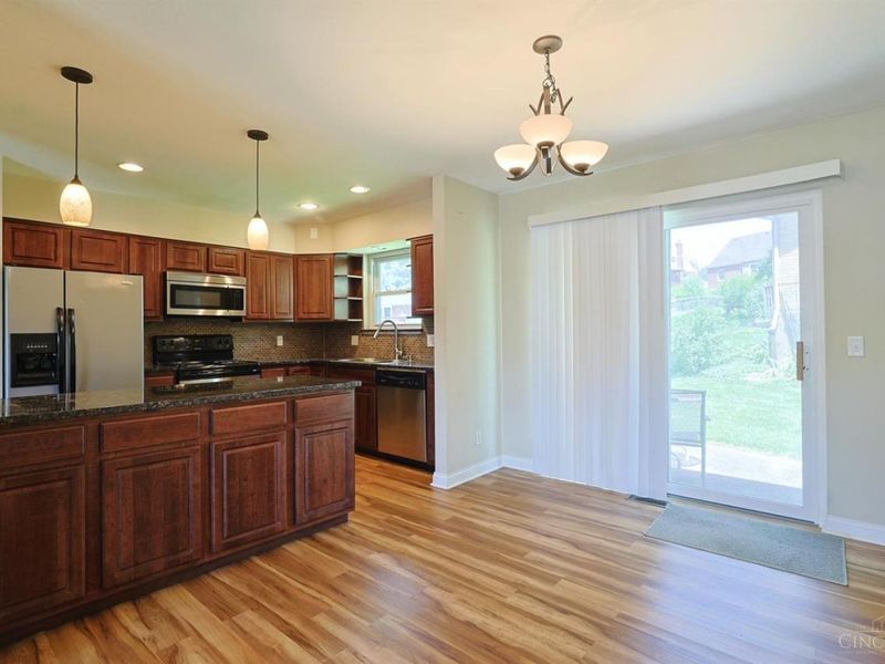 4022 Wildcherry Court, Green Township, OH 45248 Photo 9