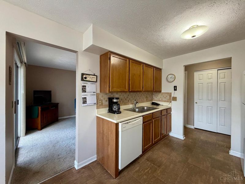 1572 Gelhot Drive, Unit 121, Fairfield, OH 45014 Photo 10