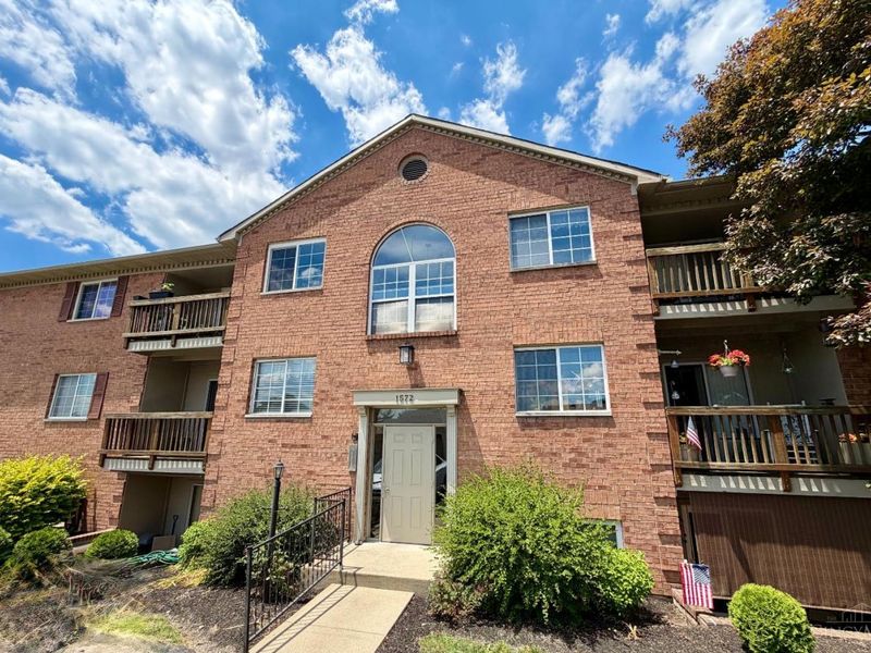 1572 Gelhot Drive, Unit 121, Fairfield, OH 45014 Photo 2