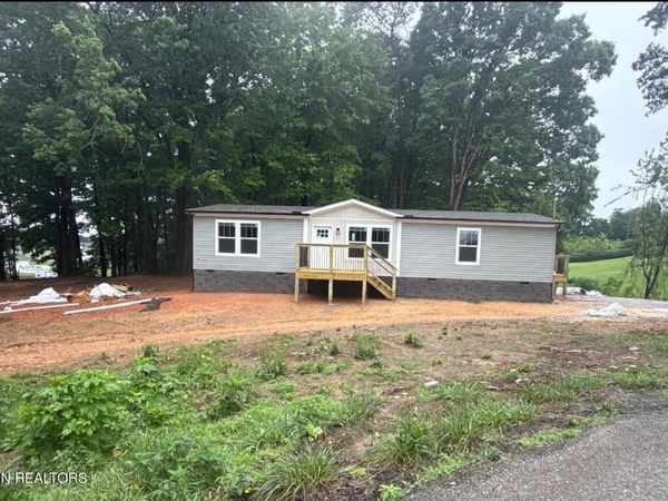 418 McGhee Lane, Jacksboro, TN 37757