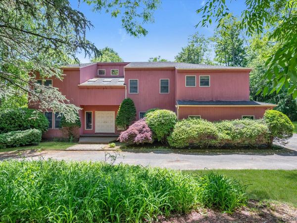 244 Store Hill Road, Old Westbury, NY 11568