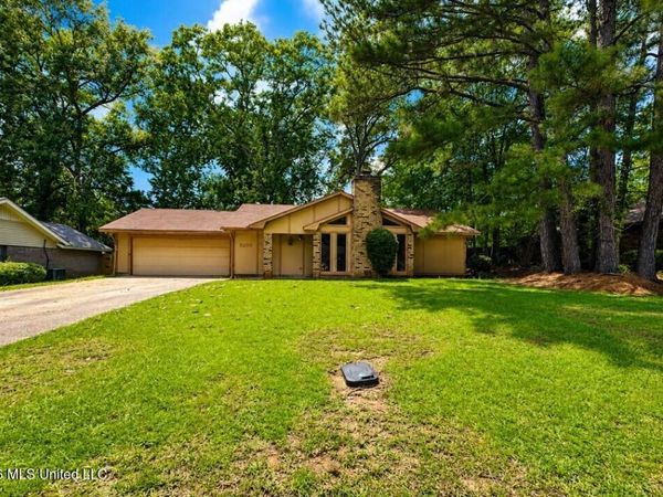 5209 Sycamore Drive, Jackson, MS 39212