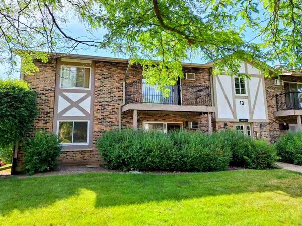 9S070 Lake Drive , Unit 108, Willowbrook, IL 60527