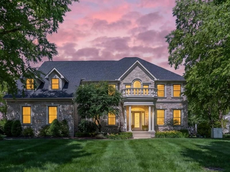 13715 Violet Meadows Boulevard, Pickerington, OH 43147 Photo 2