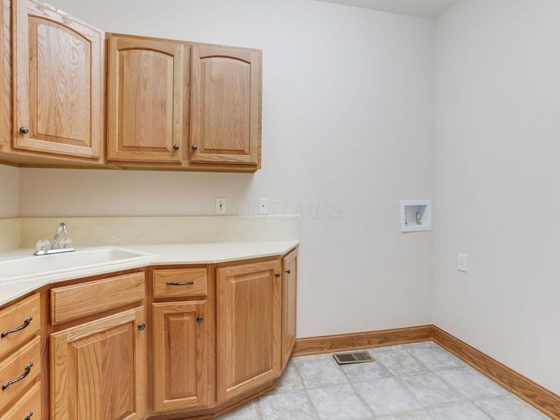 13715 Violet Meadows Boulevard, Pickerington, OH 43147 Photo 34