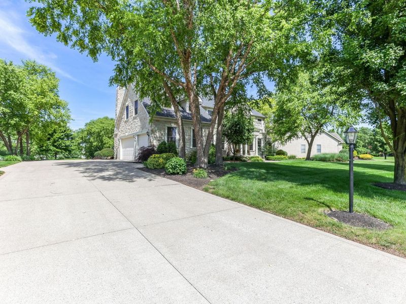 13715 Violet Meadows Boulevard, Pickerington, OH 43147 Photo 6