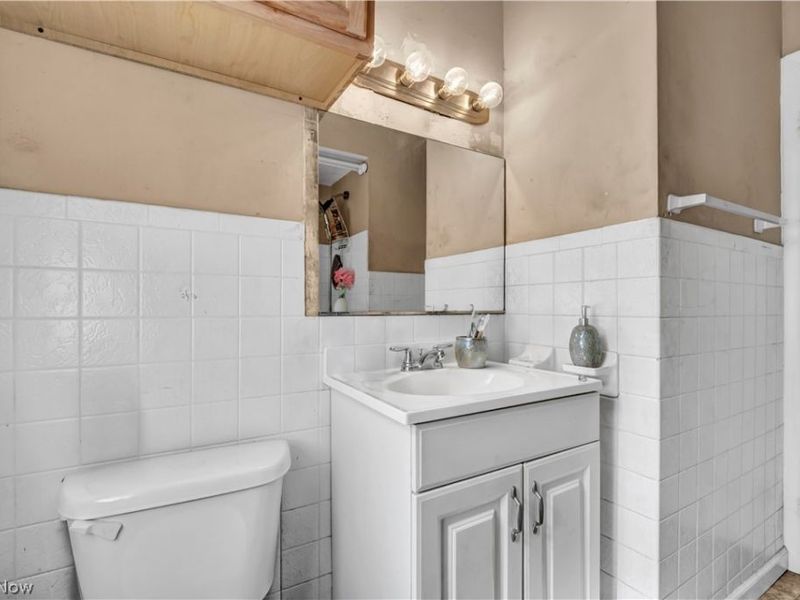 4932 E 110th Street , Garfield Heights, OH 44125 Photo 18
