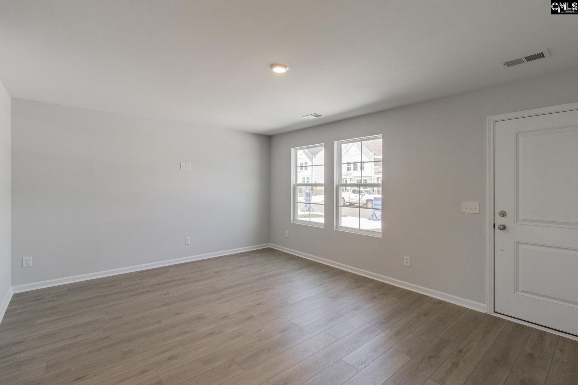 3074 Harborview Drive Photo 5