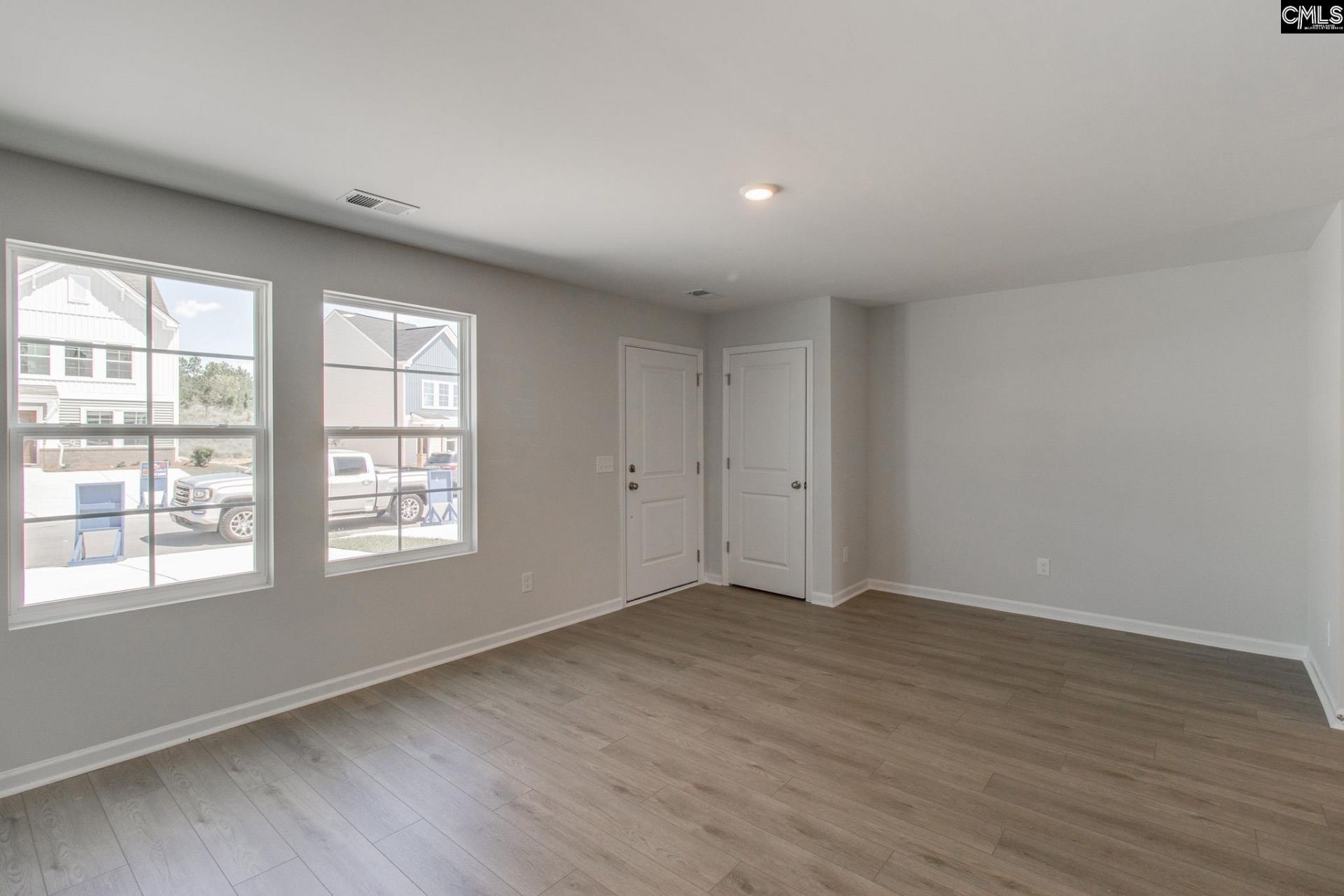 3074 Harborview Drive Photo 6