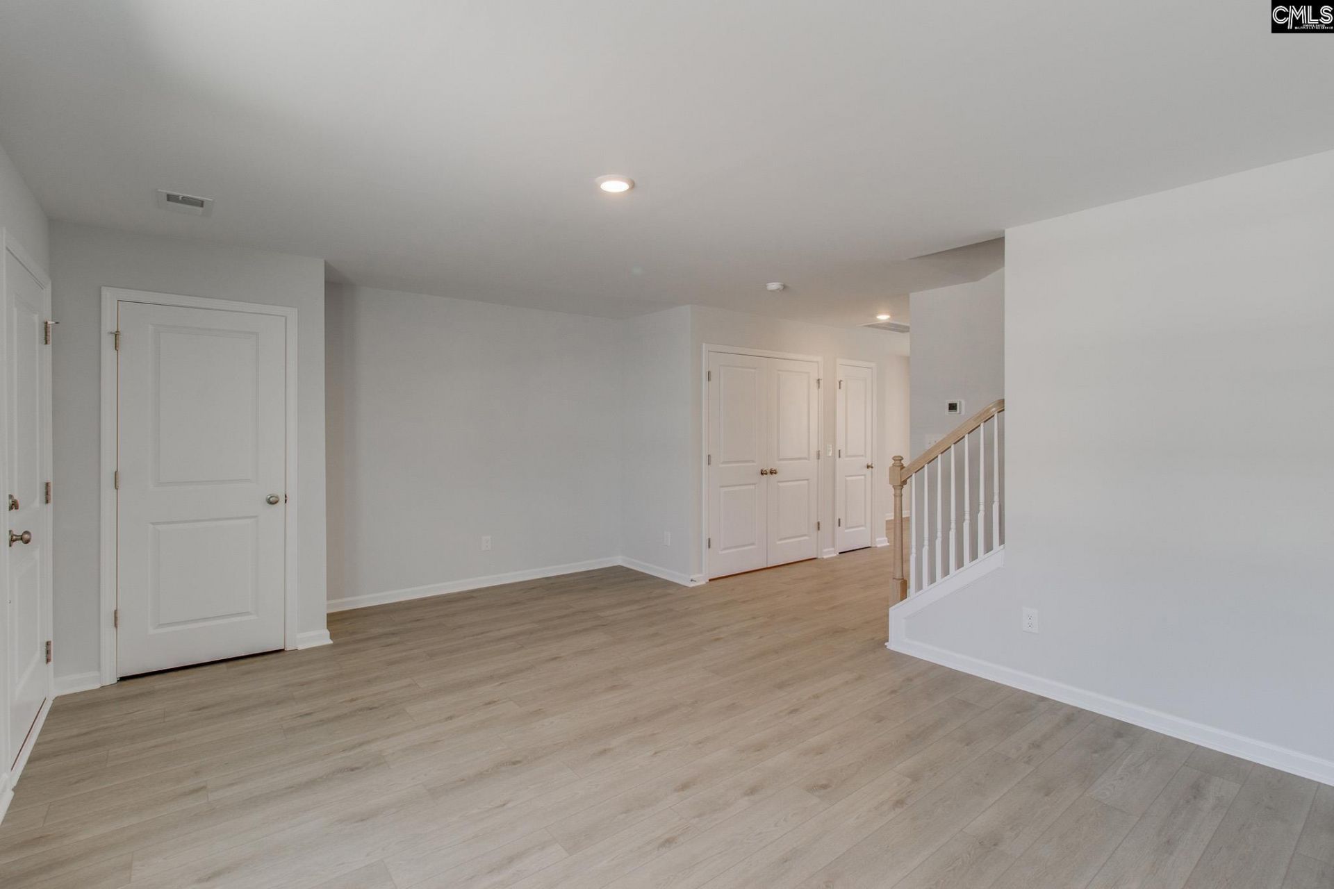 3074 Harborview Drive Photo 7