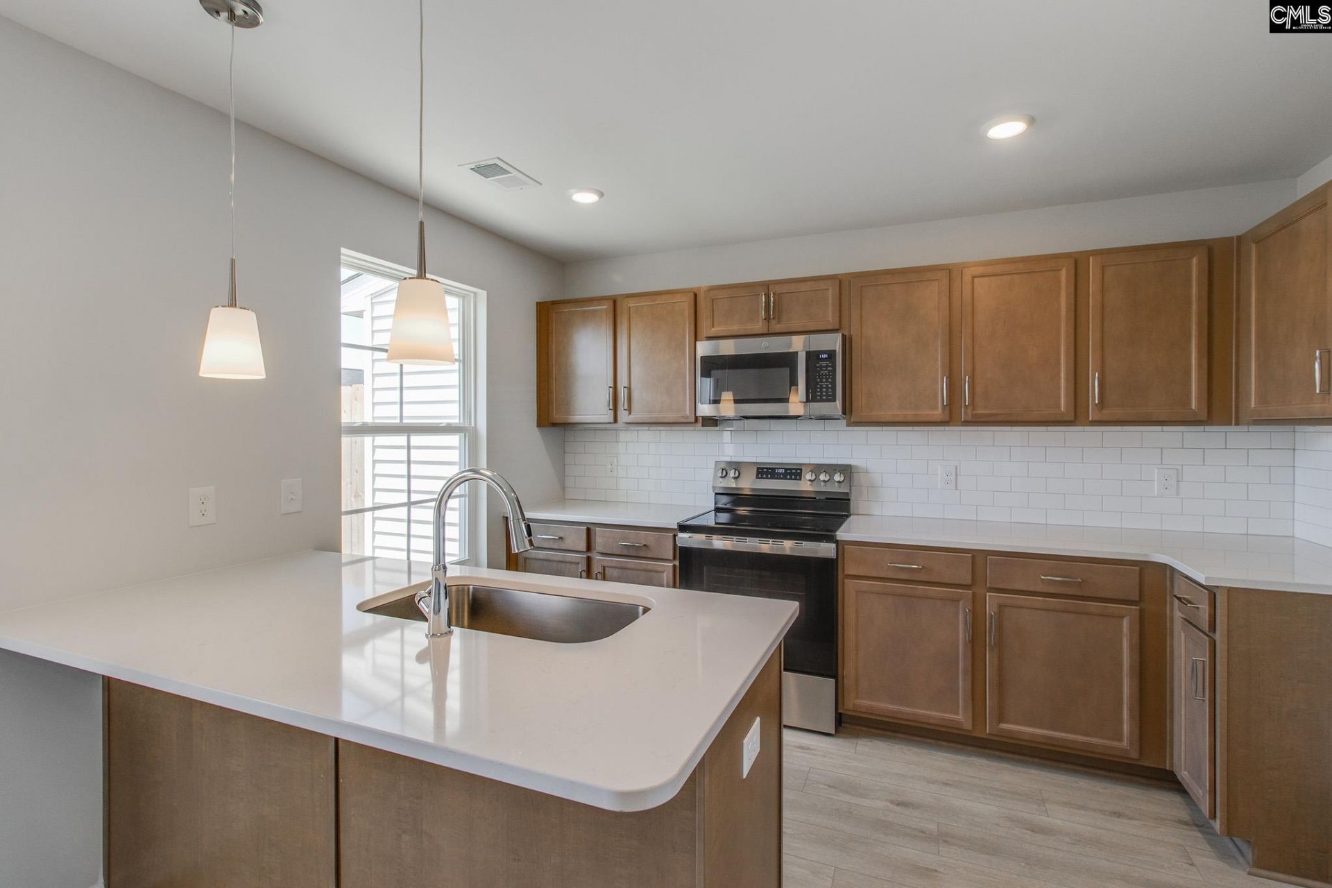 3074 Harborview Drive Photo 9