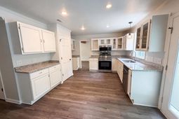 142 Silvermill Road  photo 4