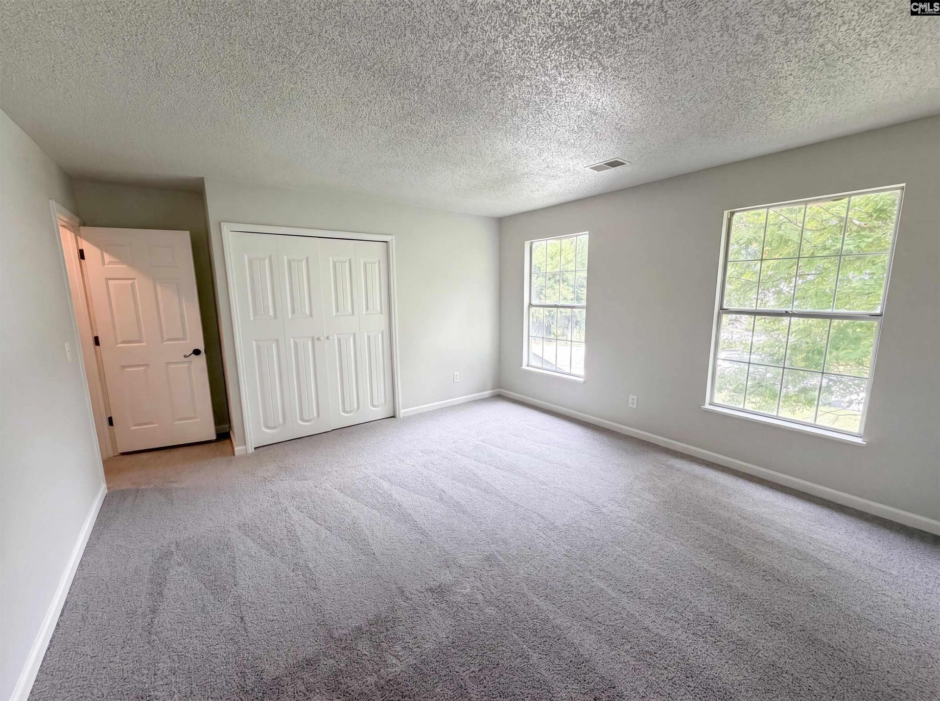 142 Silvermill Road Photo 4
