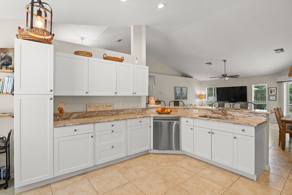 4820 48th Avenue, Vero Beach, FL 32967 Photo