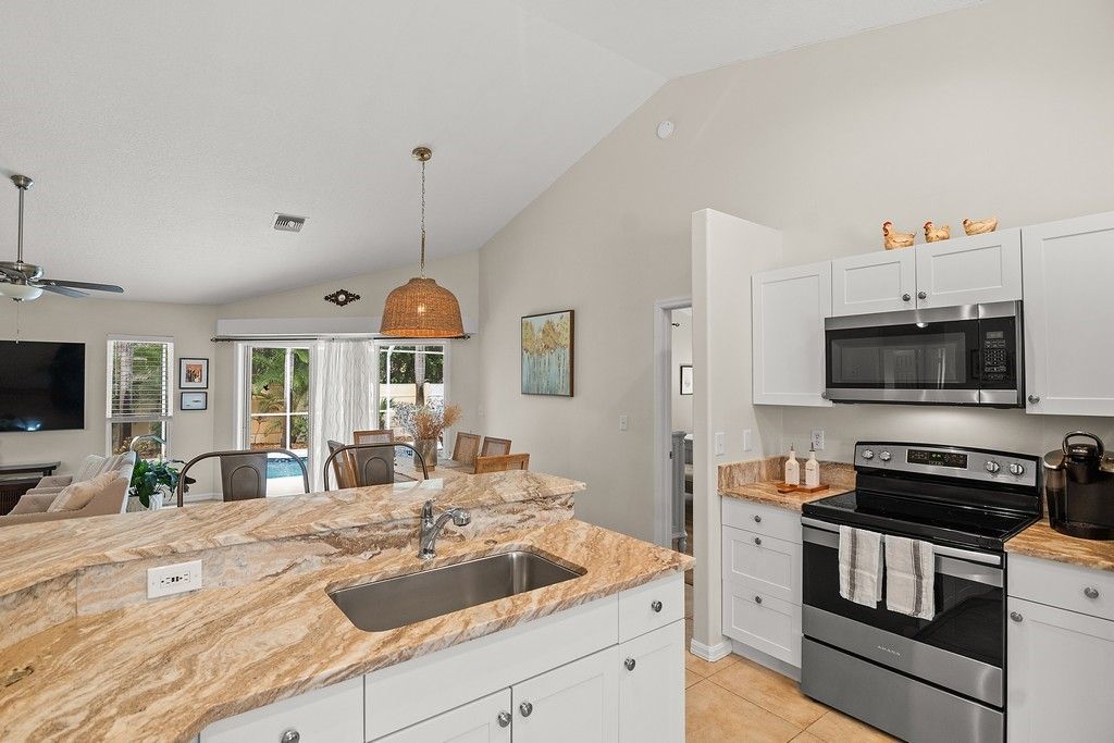 4820 48th Avenue, Vero Beach, FL 32967 Photo
