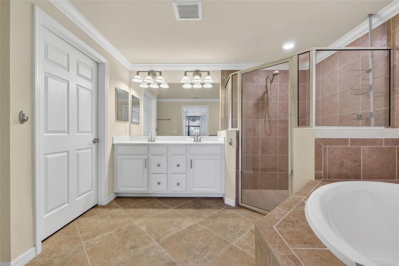 20151 Ragazza Circle E, Unit 102, Venice, FL 34293 Photo