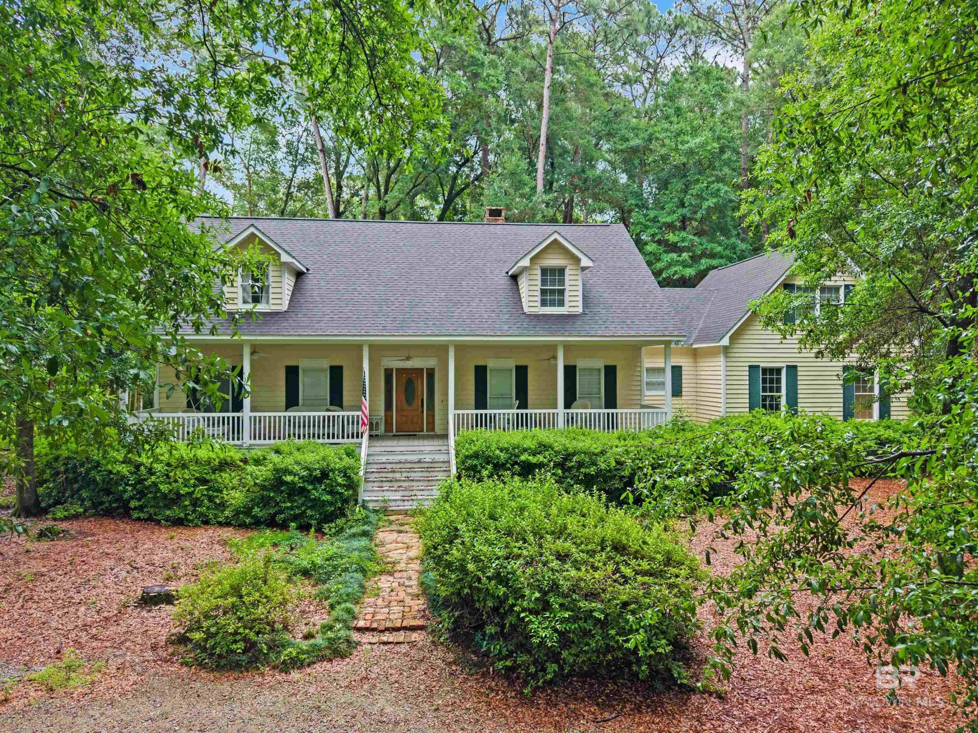 677 Colonial Drive Fairhope, AL 36532