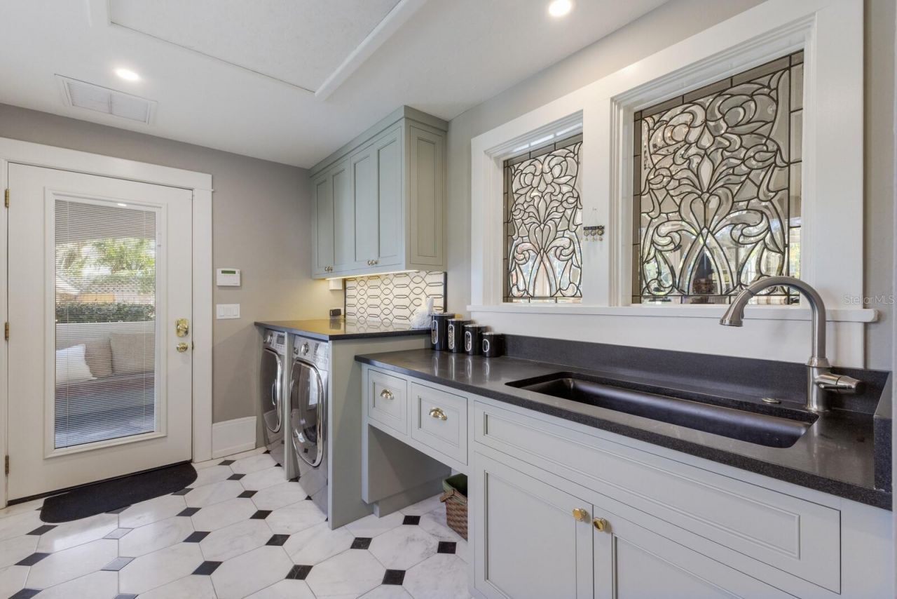 1829 Bougainvillea Street, Sarasota, FL 34239 Photo