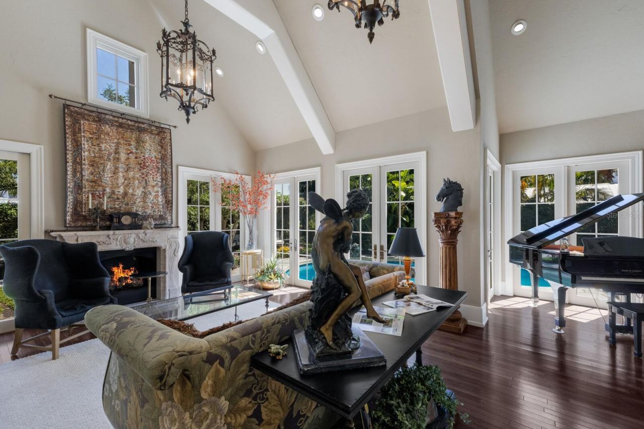 1829 Bougainvillea Street, Sarasota, FL 34239 Photo