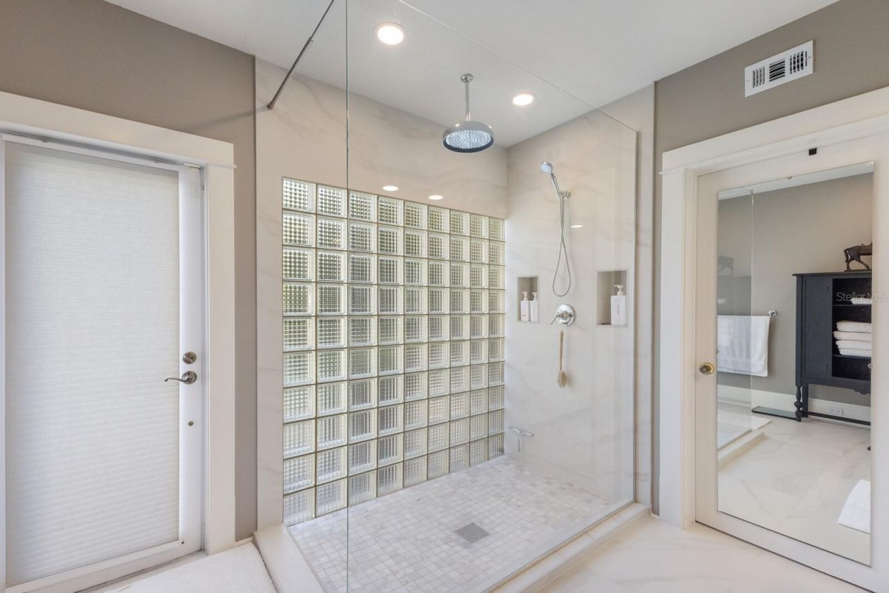 1829 Bougainvillea Street, Sarasota, FL 34239 Photo